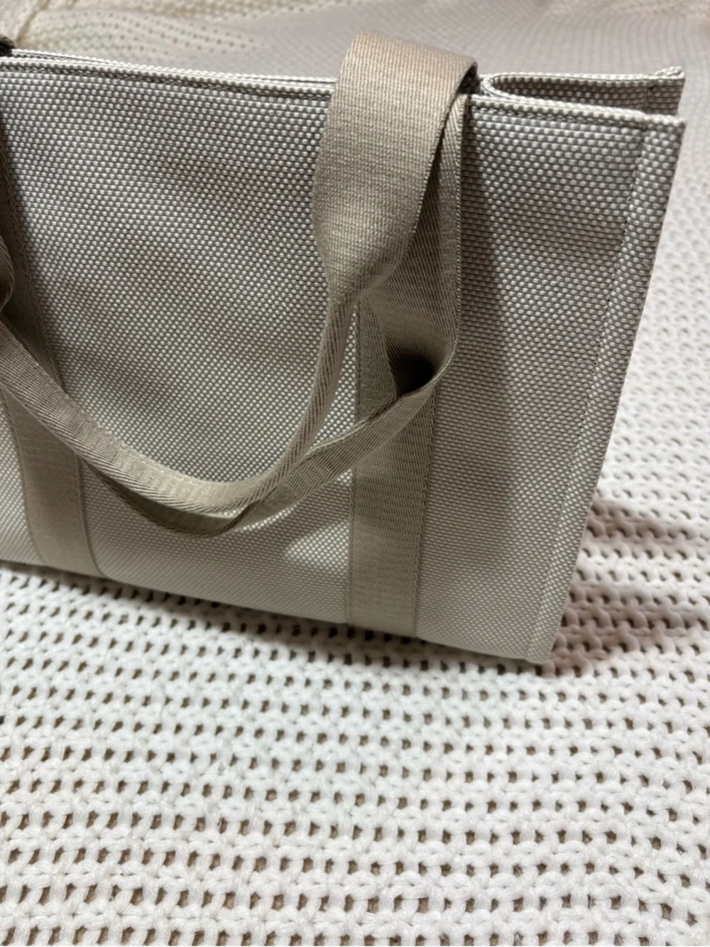 NWT lululemon two tone canvas tote 10L - Picture 6 of 14